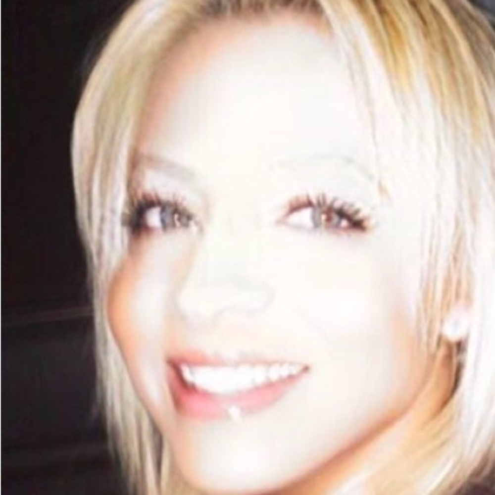 Meet your Posher, Serina